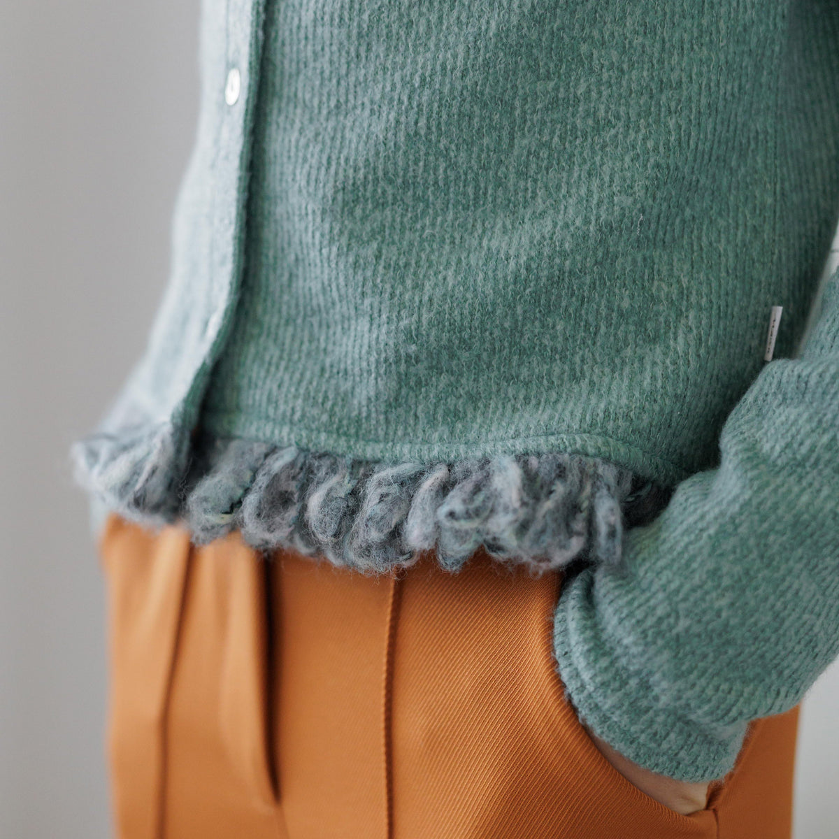 CARDIGAN MAGLINA MORBIDA CON FRANGIA