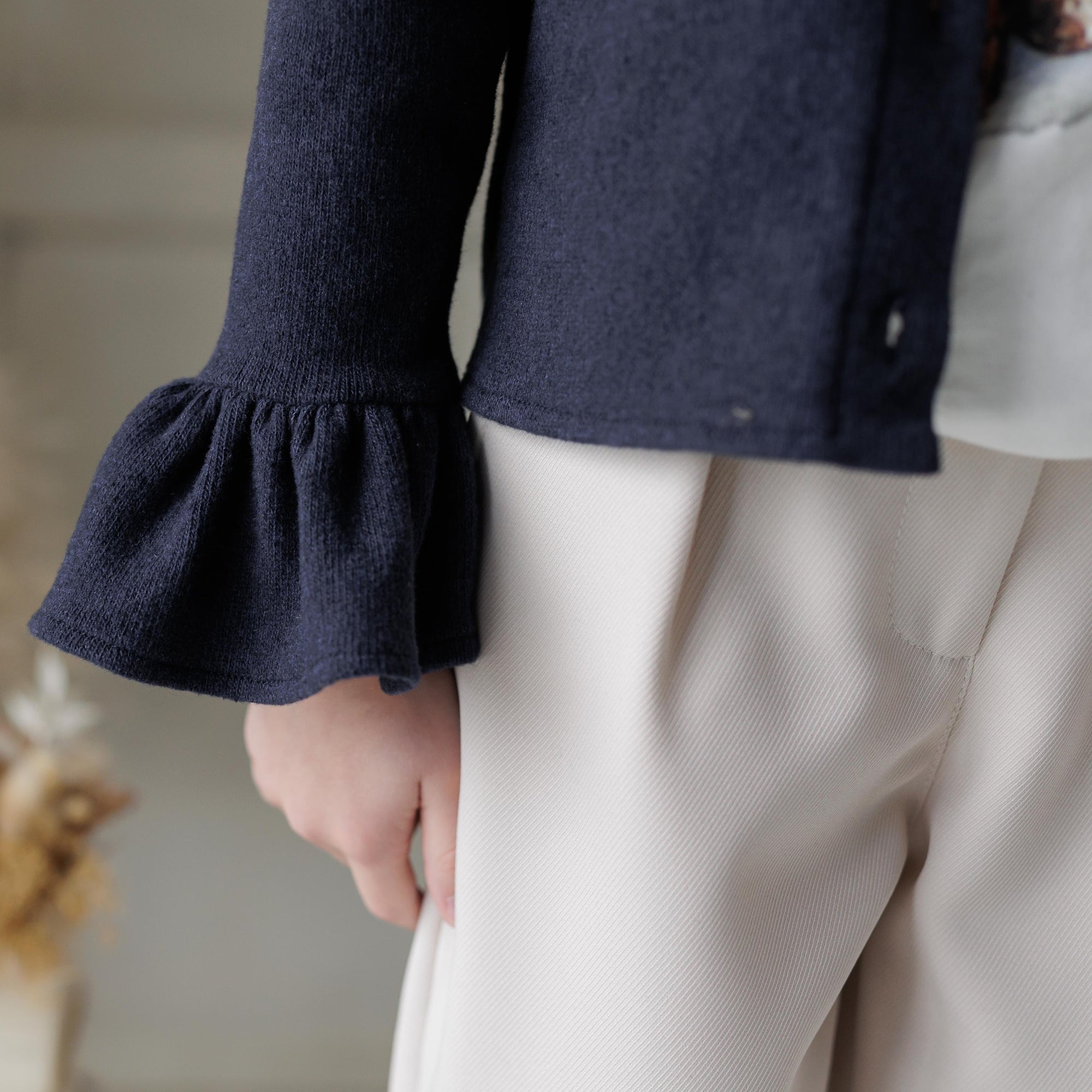 CARDIGAN CON MANICHE A TULIPANO