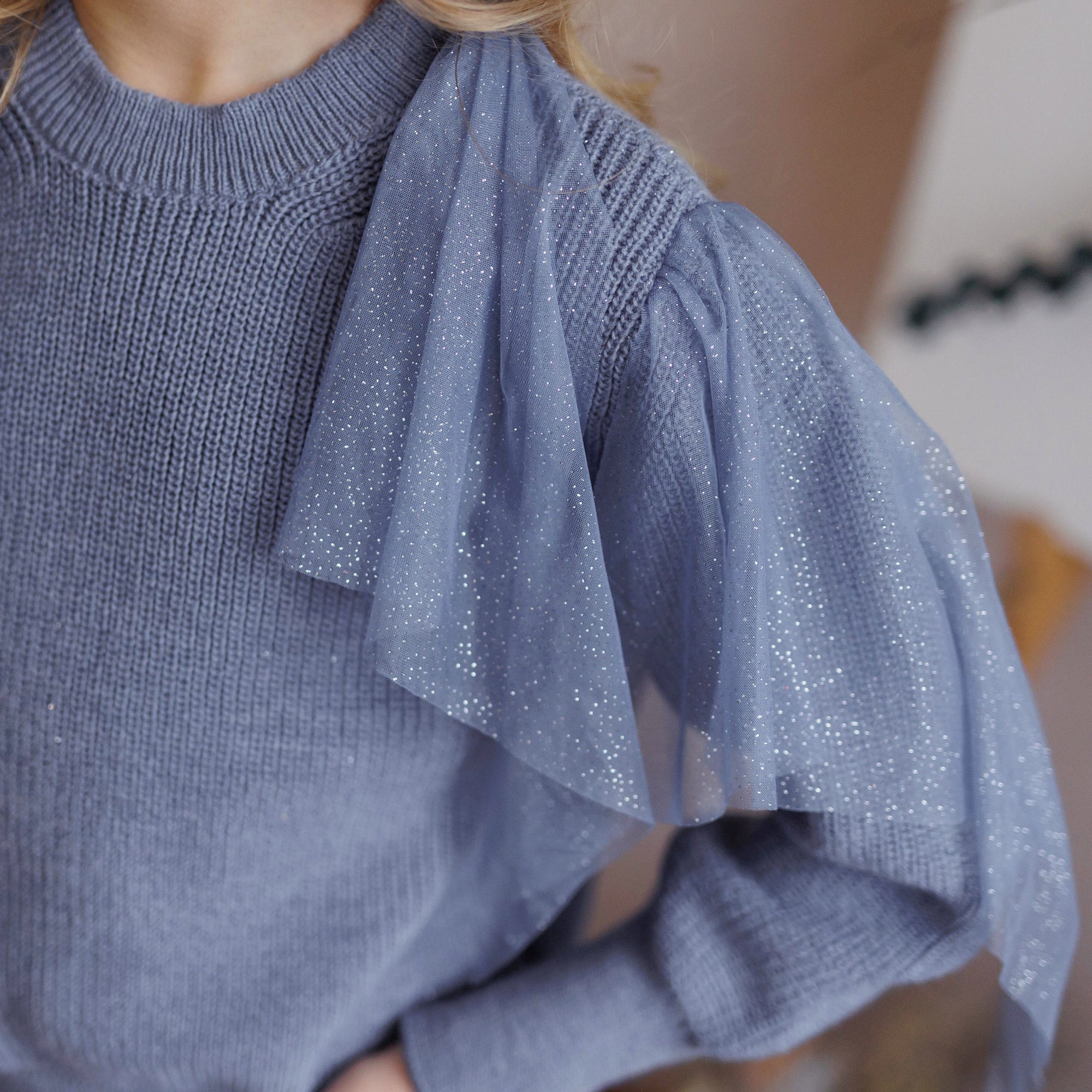 PULLOVER CON VOLANT TULLE