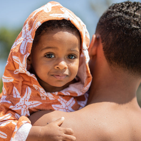 strandponcho-50x50-seastar-swim-essentials-3