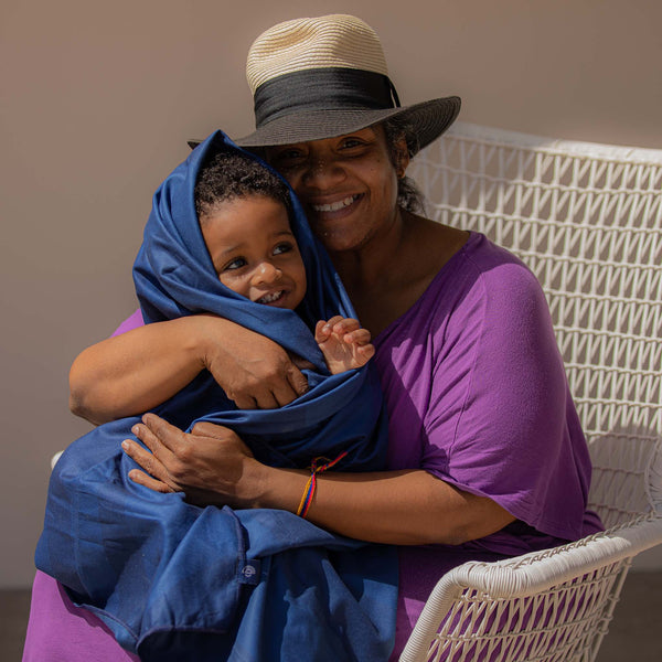 strandlaken-135x65cm-vibrant-stripes-blauw-swim-essentials-4