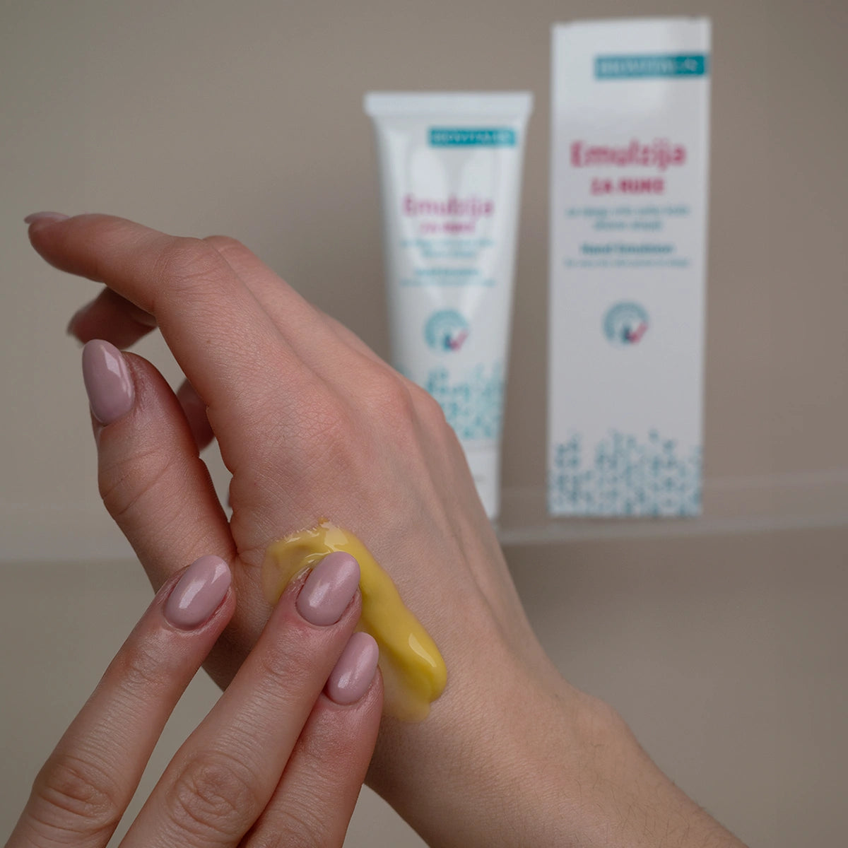 Hand emulsion for the care of very dry skin prone to atopy