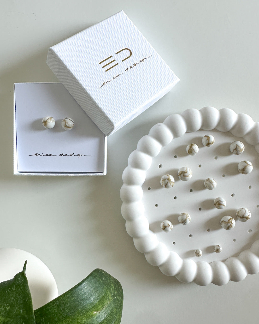 bulb earrings | GOLD