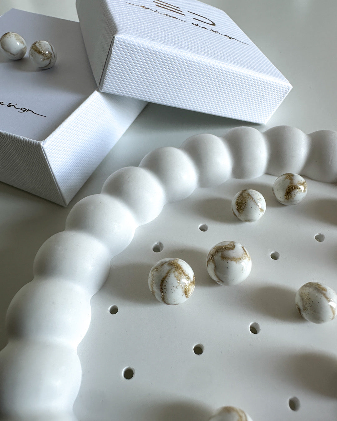 bulb earrings | GOLD