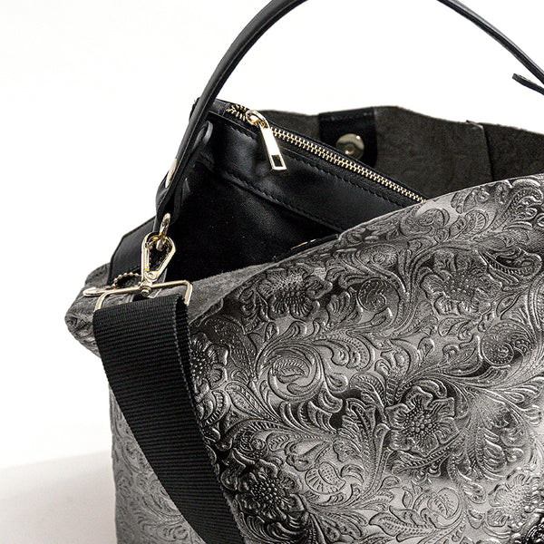 FLOW SAC - laminated leather bag with silver screen printing