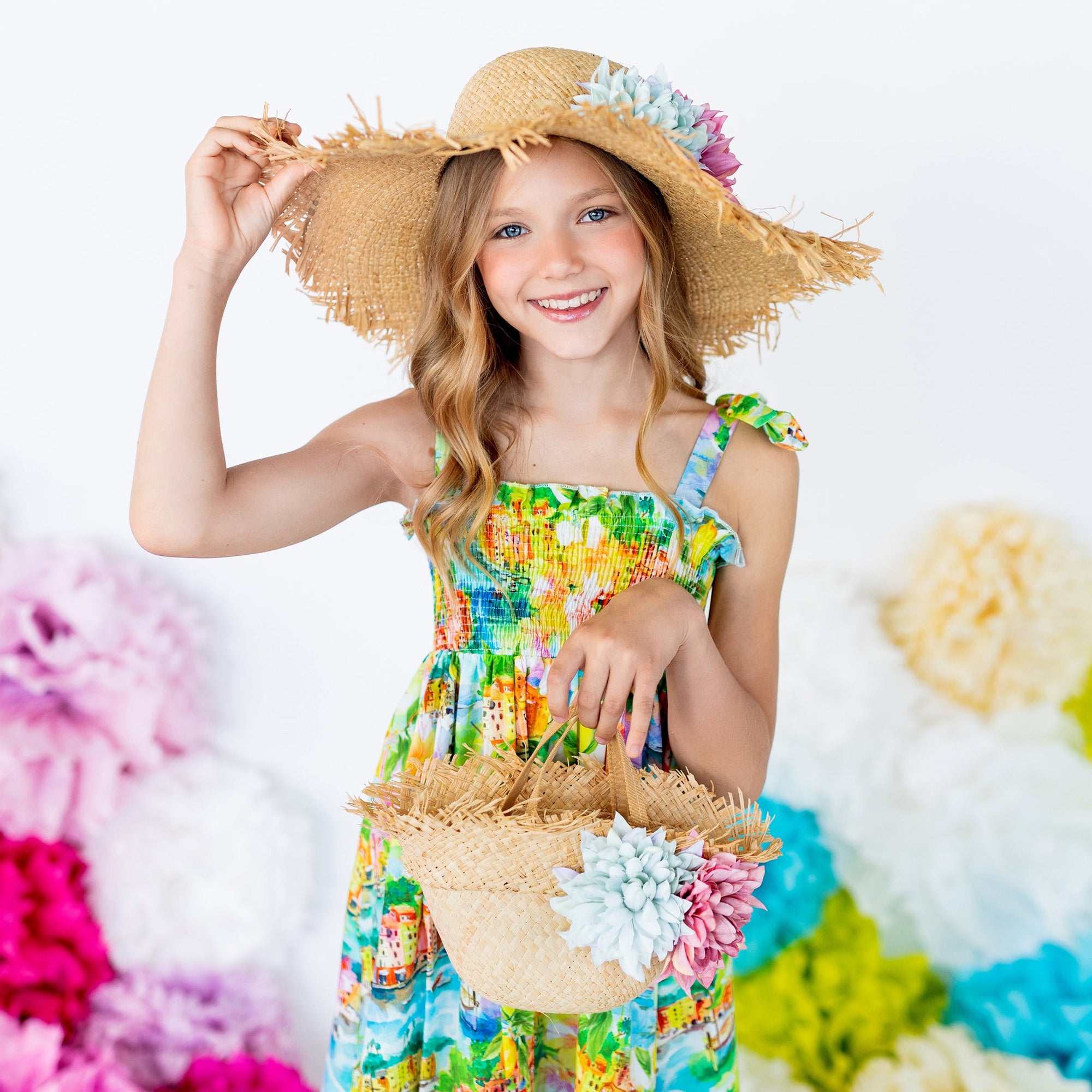 borsa cloche in raffia con fiori