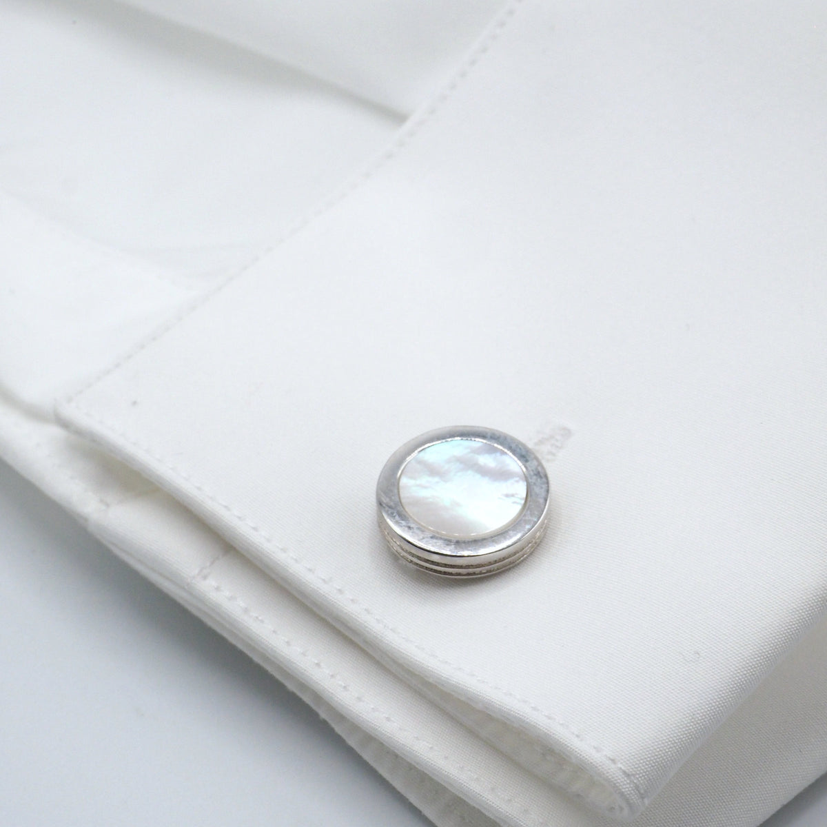 Boutons de manchette ronds en nacre