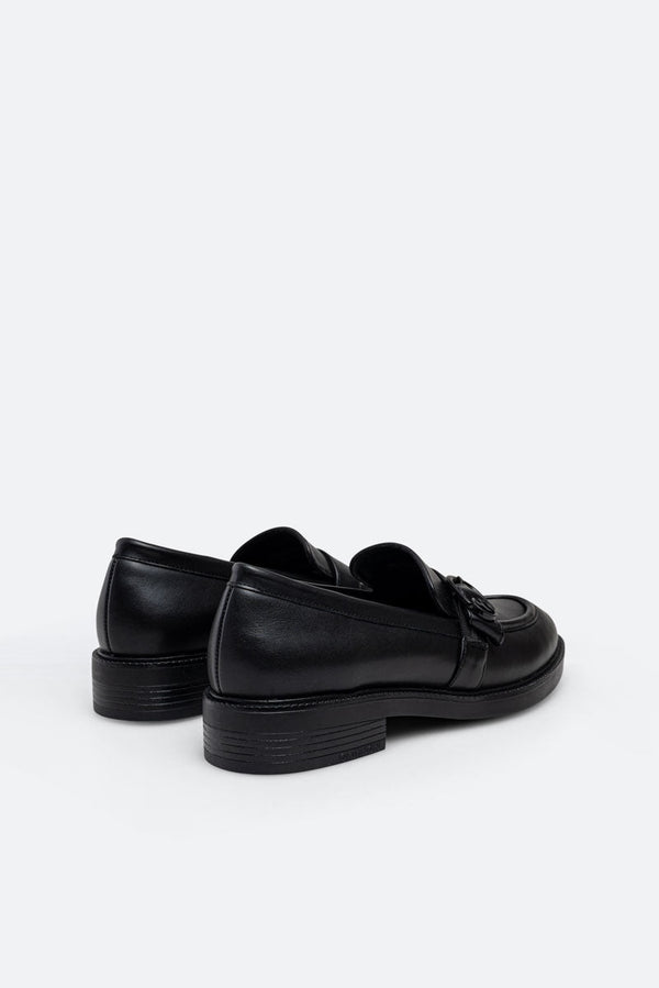 MOCASSIM PRETO EMPOEIRADO
