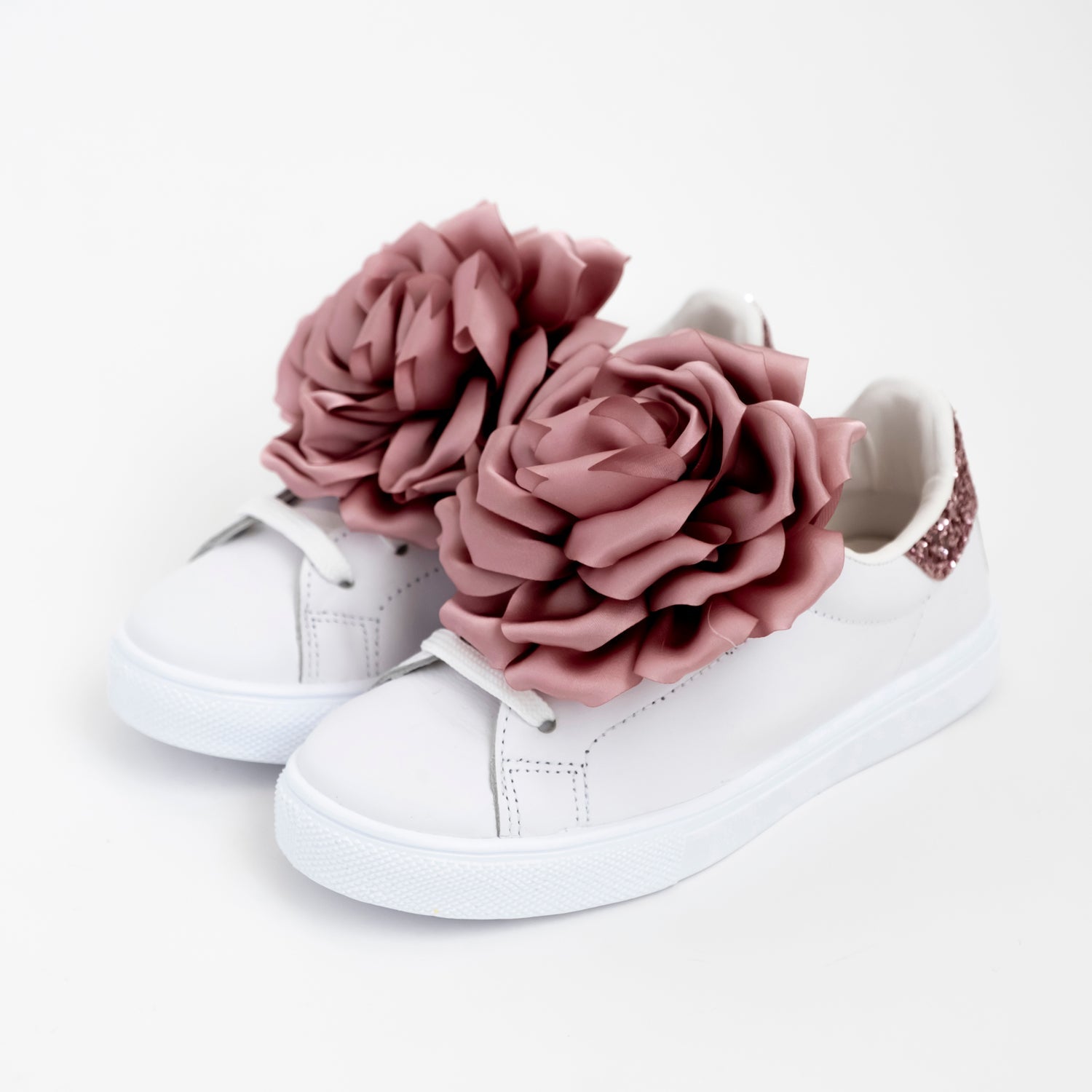 Sneakers con fiore raso rosa