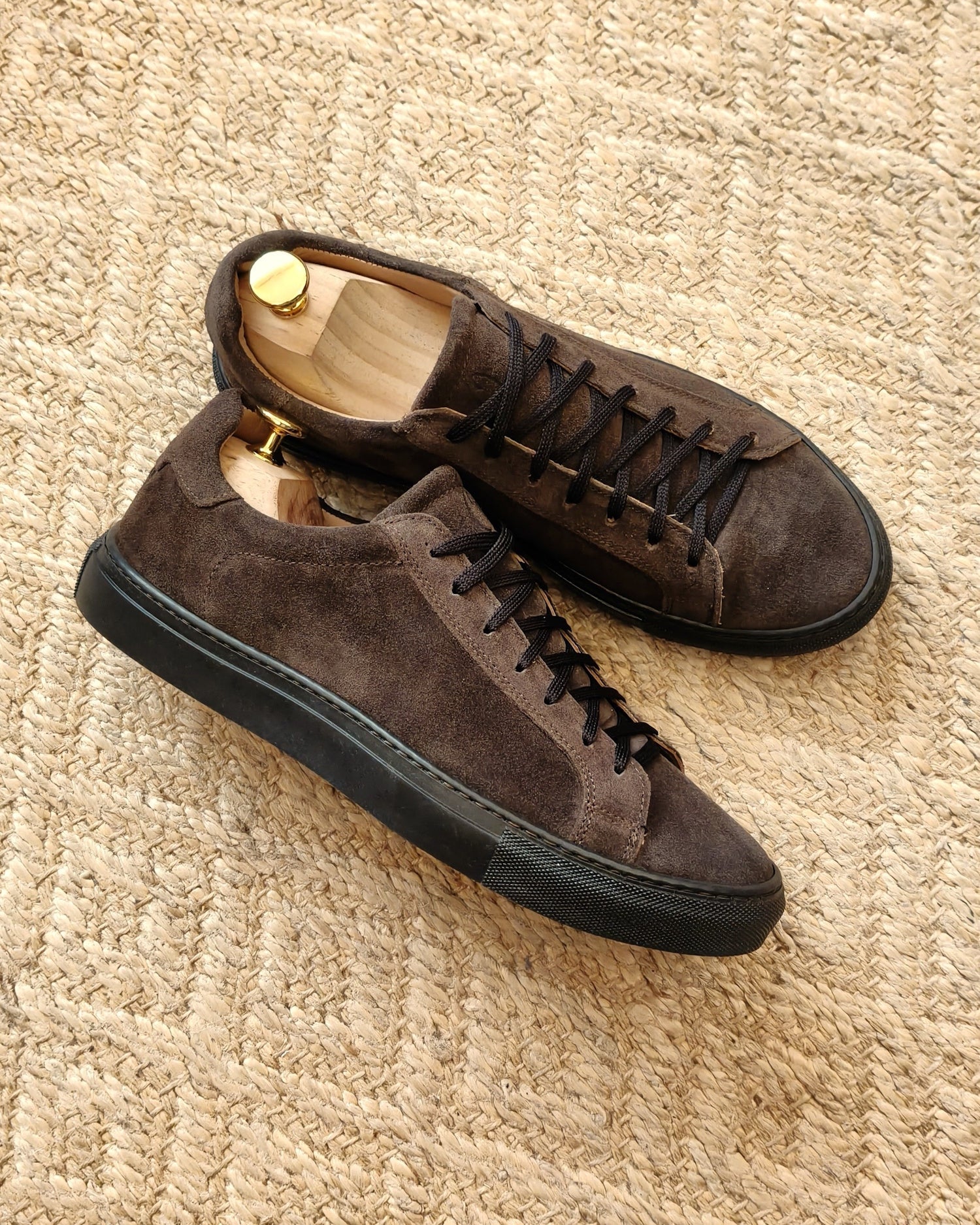 OSTUNI - Volledig Bruin