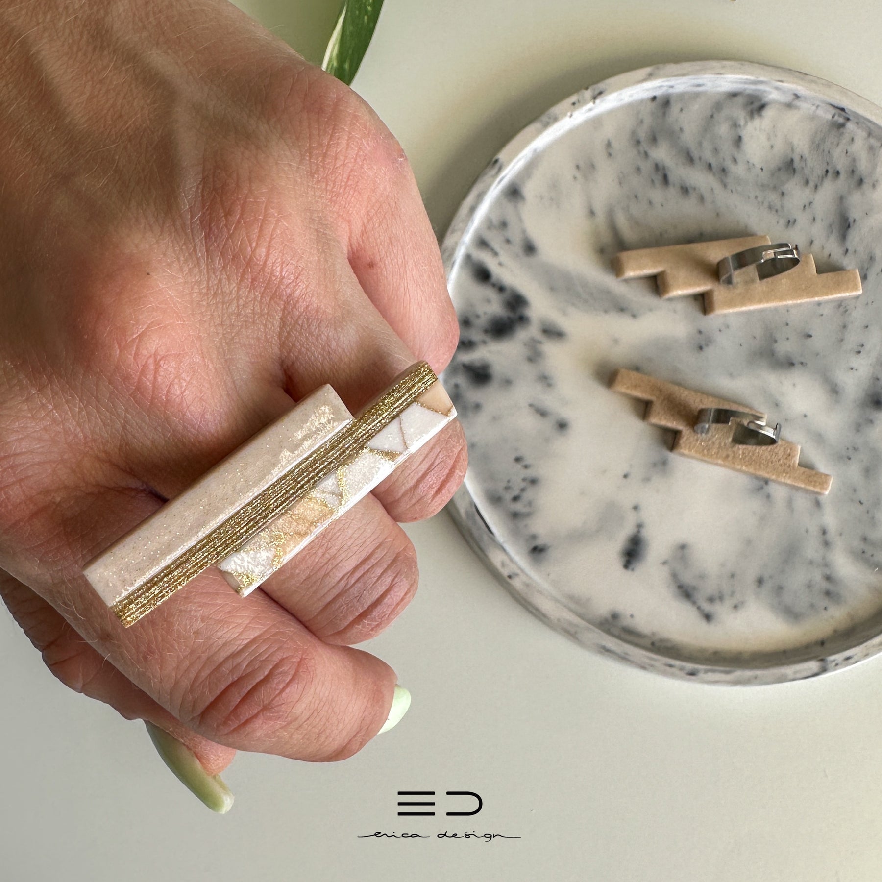 summertime marble | powdery gold | limited