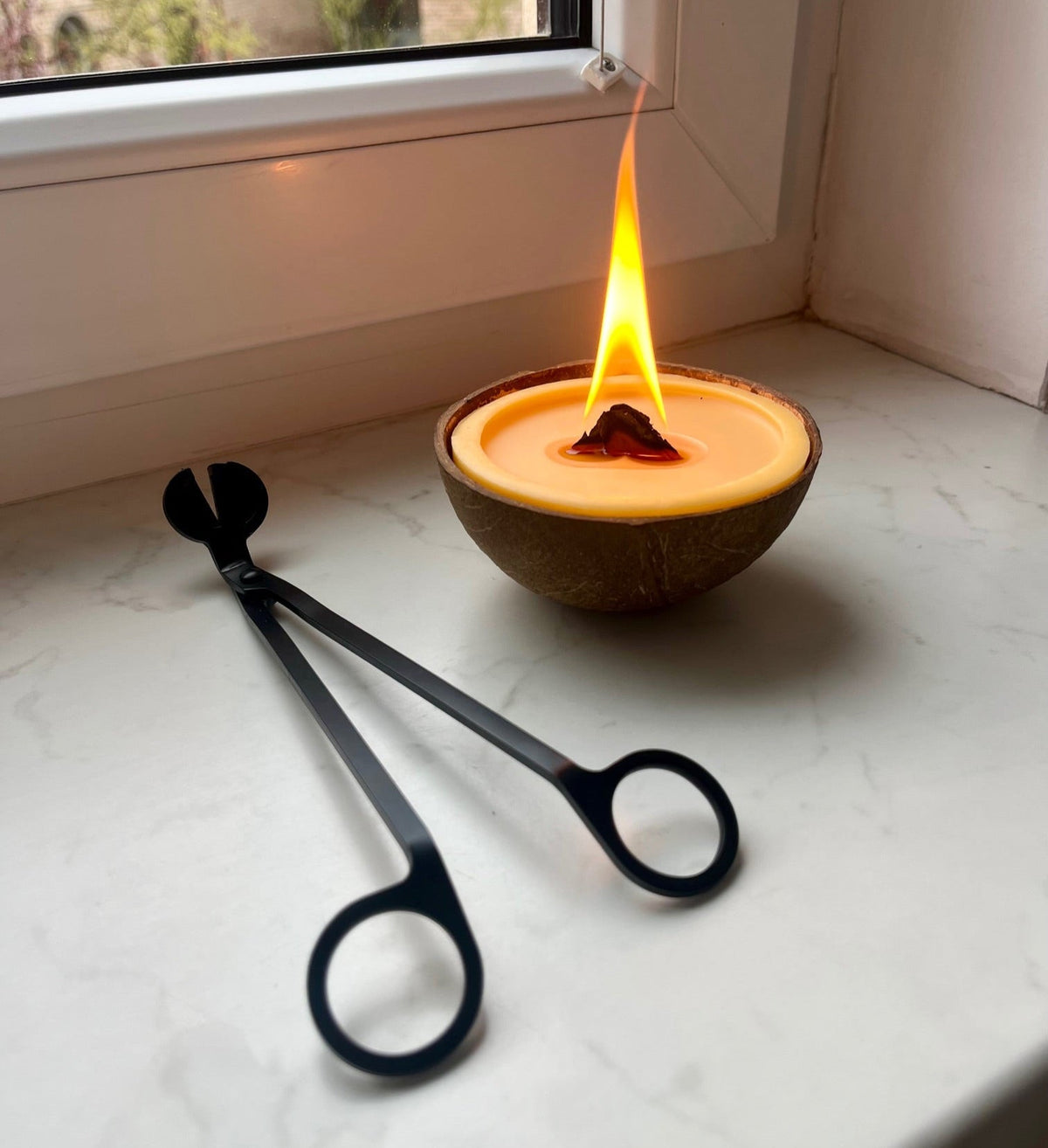 CocoBee wick trimmer for cutting wooden and cotton wicks