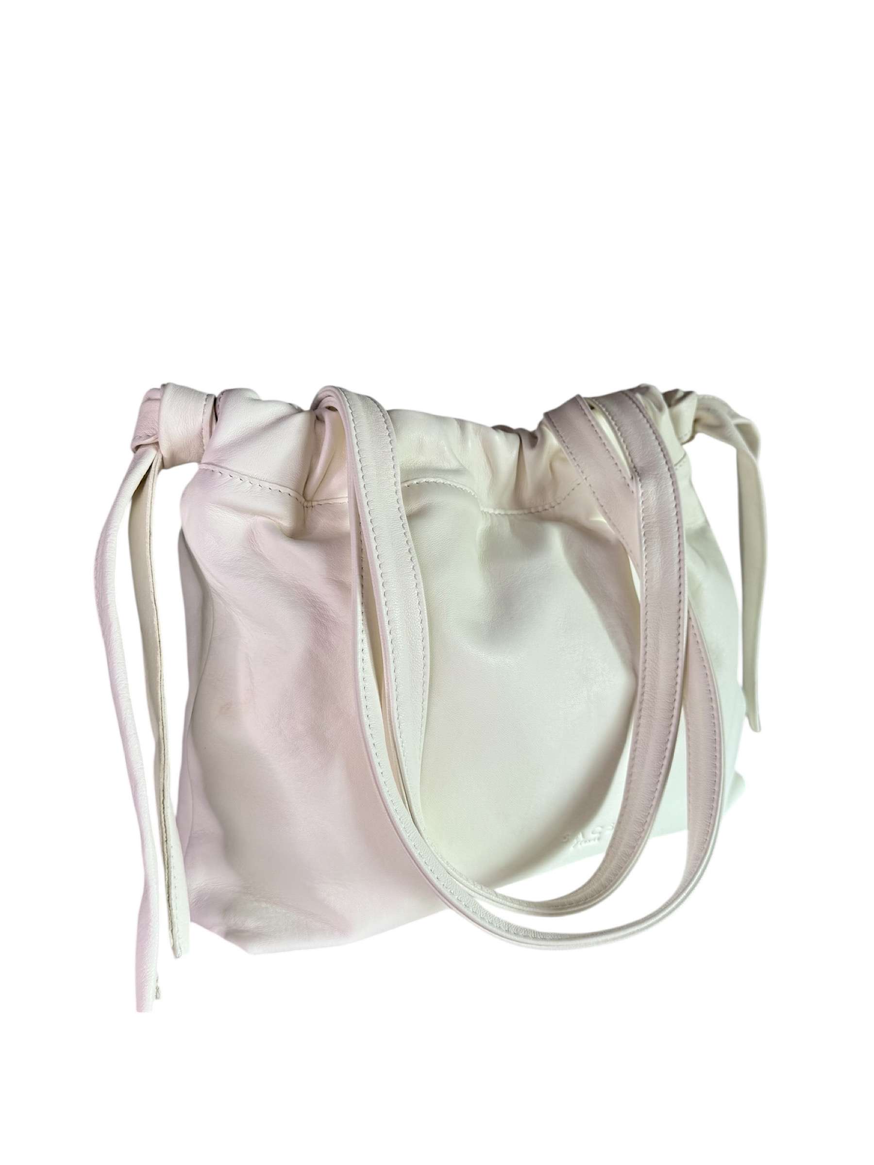 Ruffled Shopper with Talc
