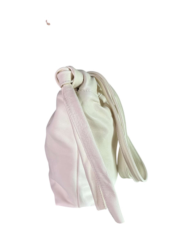 Ruffled Shopper with Talc