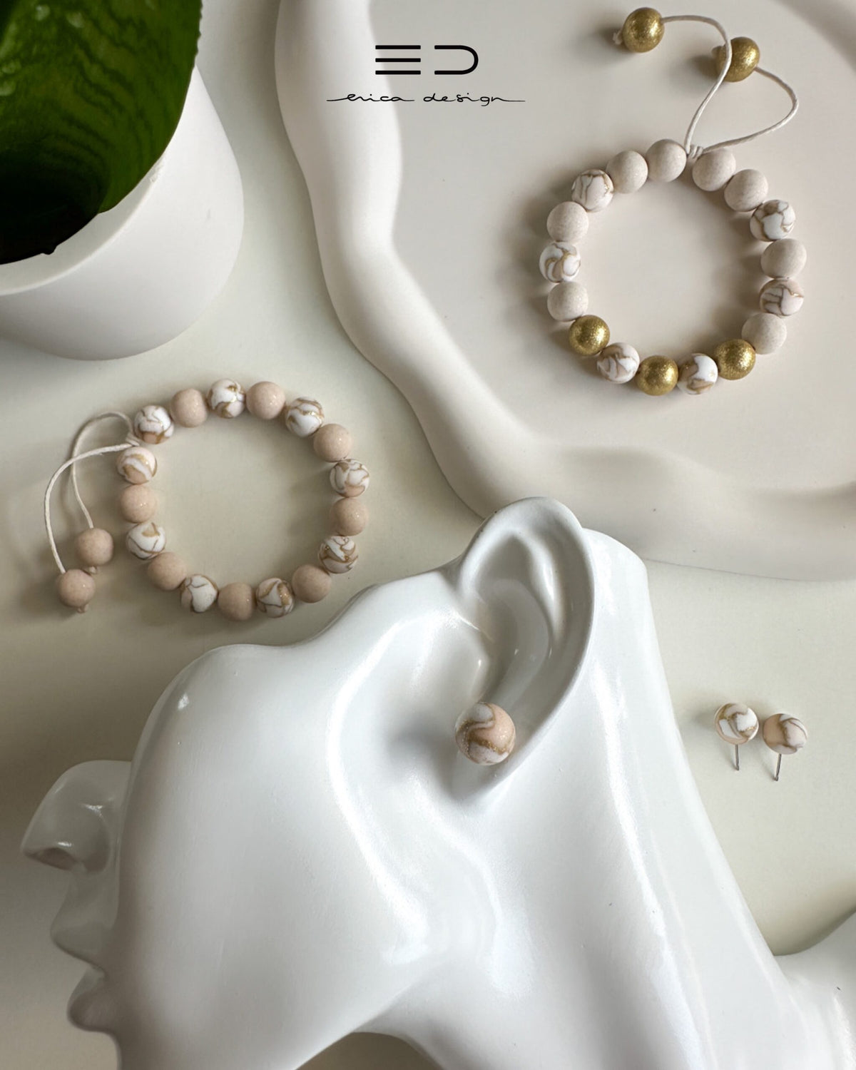 bracciale a bulbo, orecchini | beige