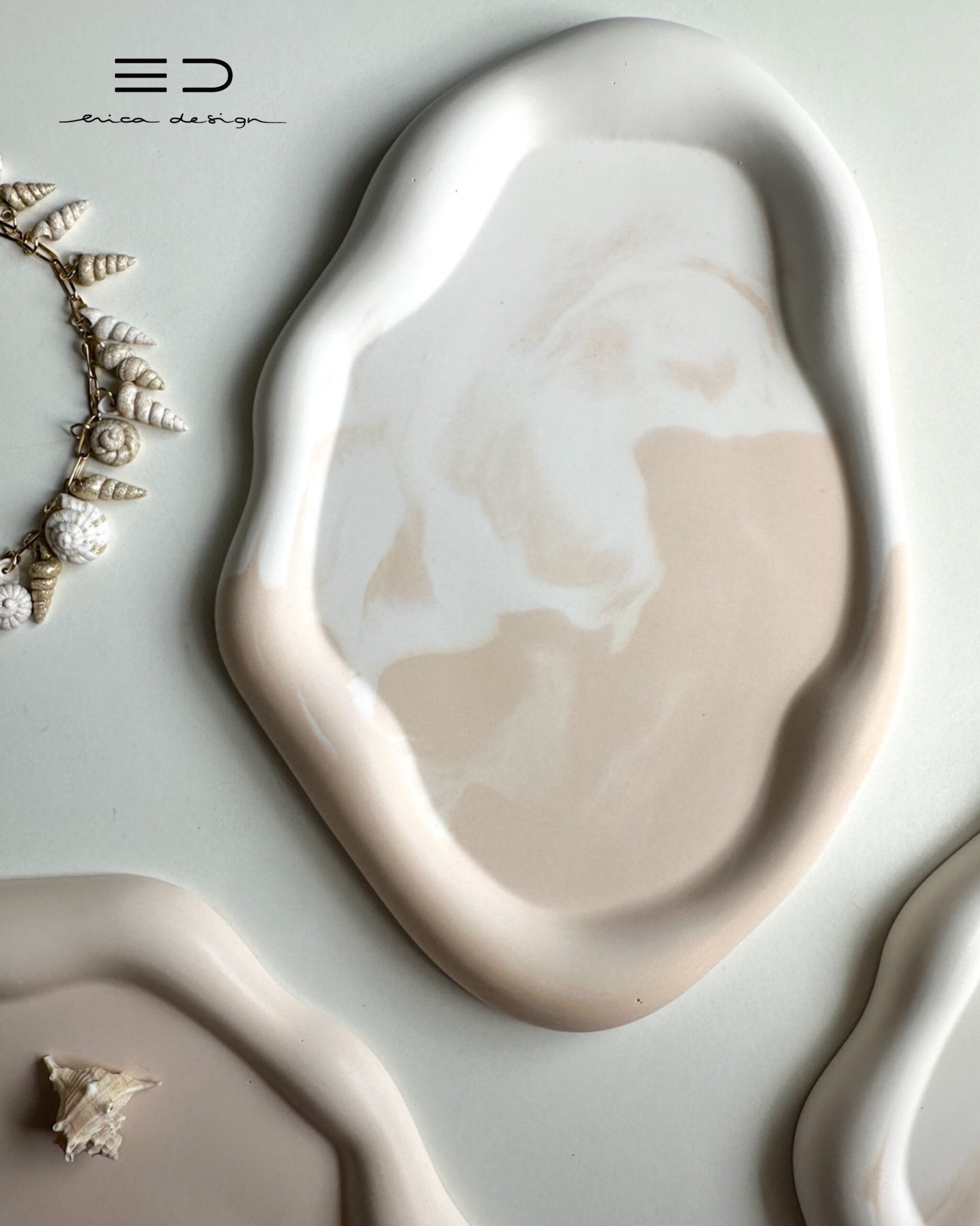 decorative tray wave | white beige