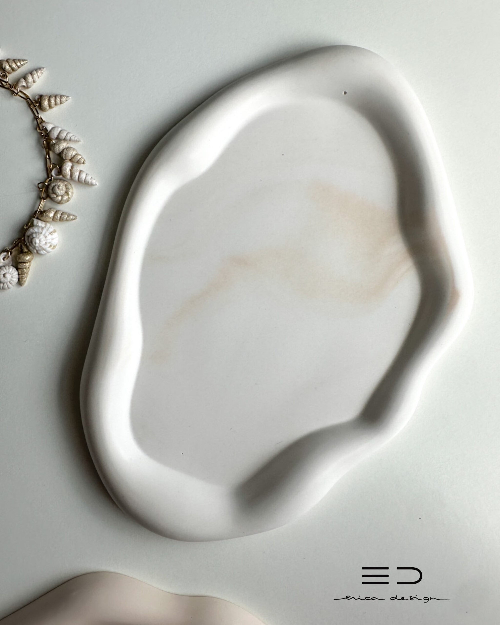 decorative tray wave | white beige