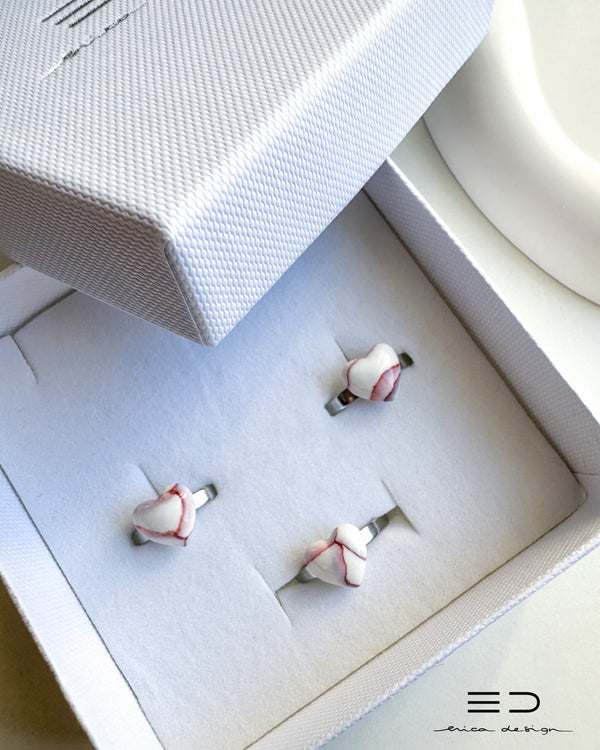 marble heart | burgundy