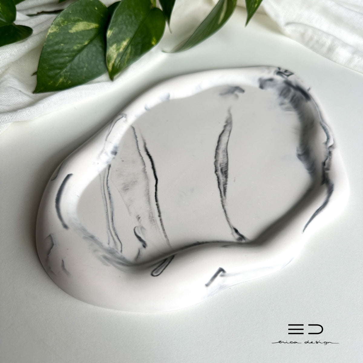 vassoio decorativo (o)vale | nero bianco