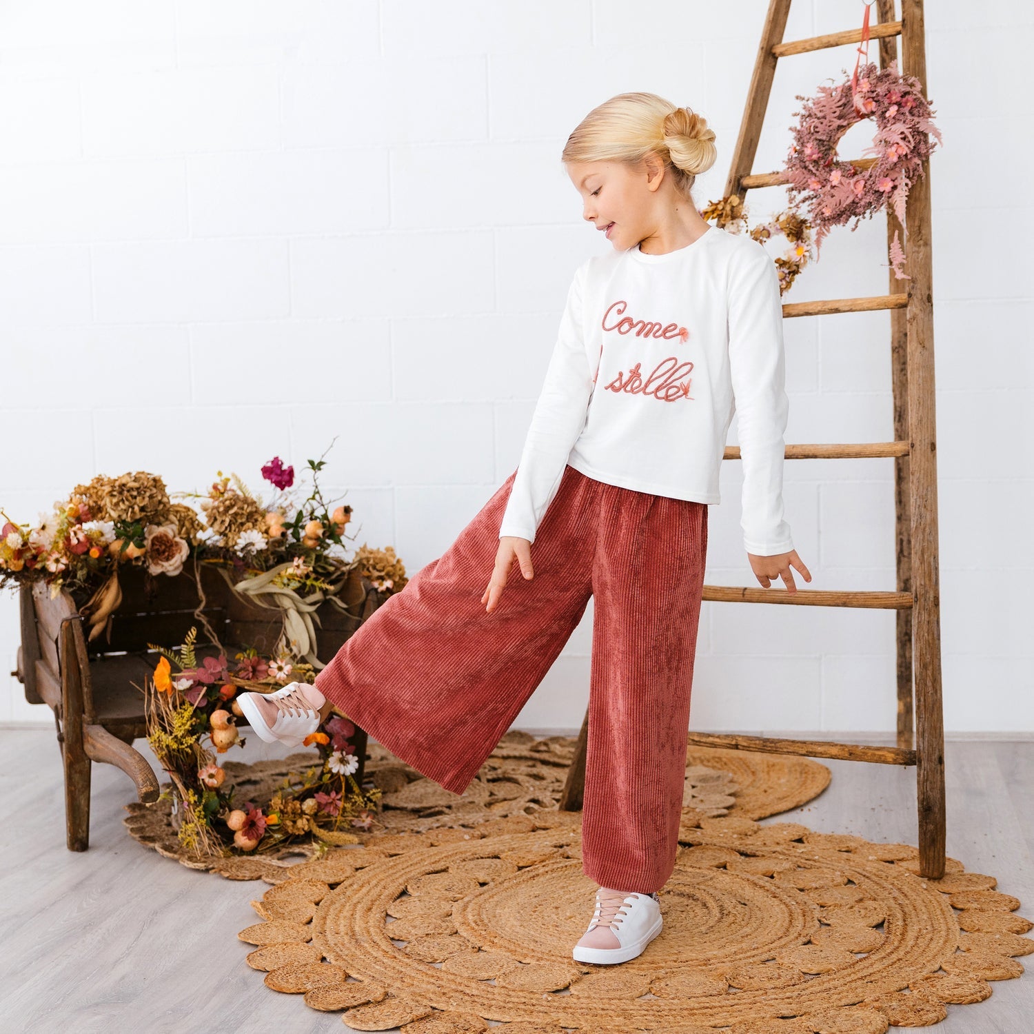 MAGLIA RICAMO COME LE STELLE