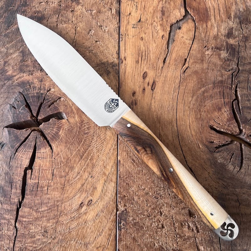 IRATY-couteau-basque-de-table-pistachier