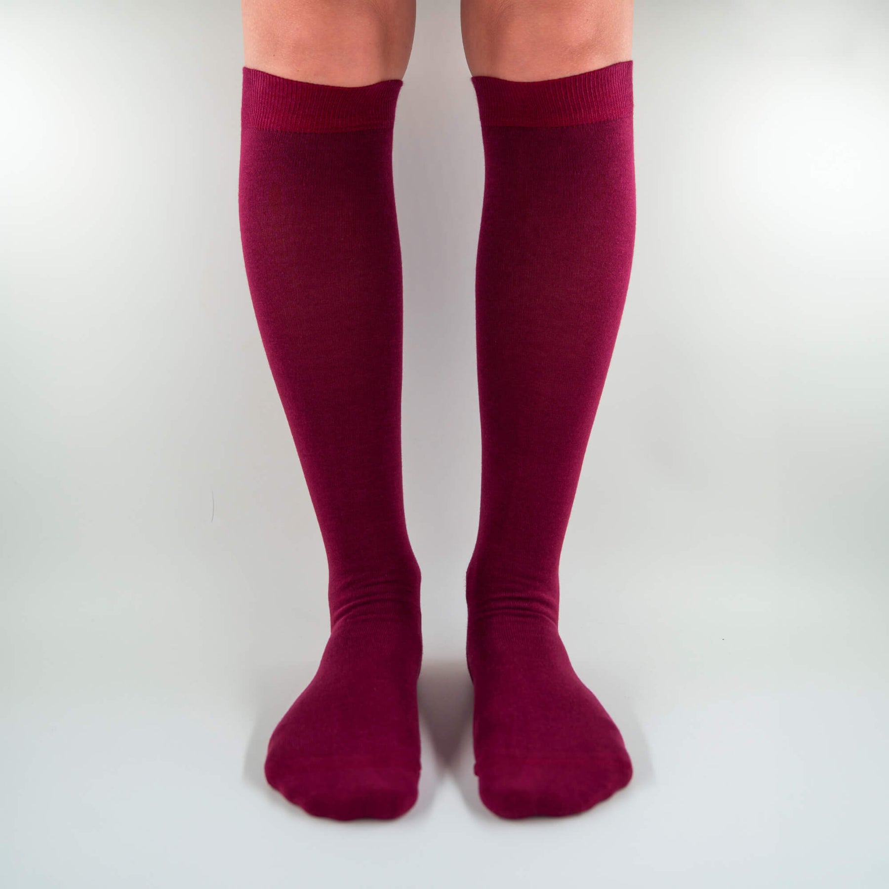 Jasmine - Long solid color socks in soft Makò cotton