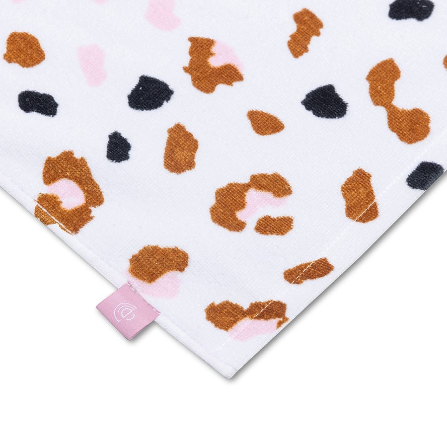 strandlaken-katoen-135x65cm-panter-kaki-swim-essentials-4