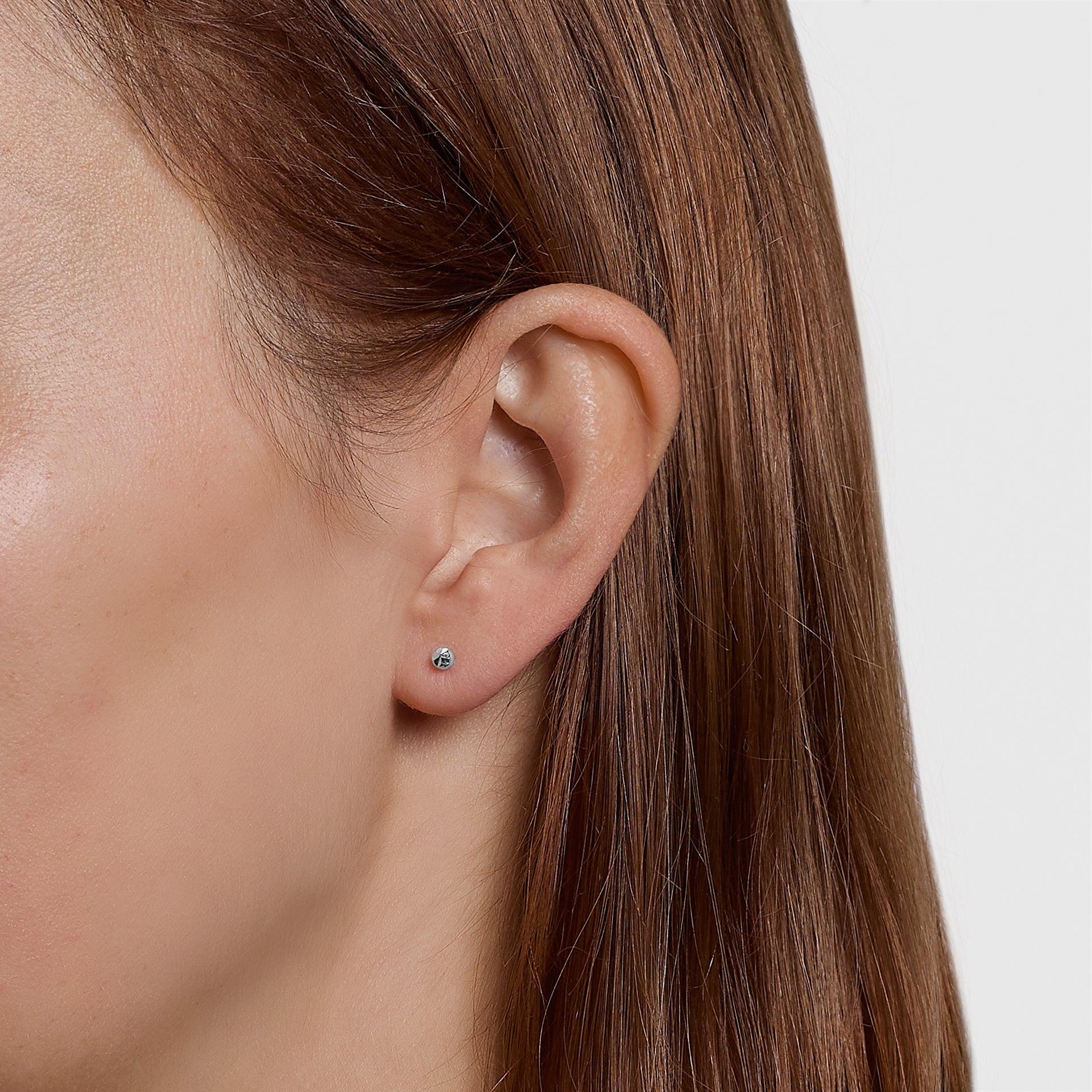 Rhodium-plated silver stud earrings LC101