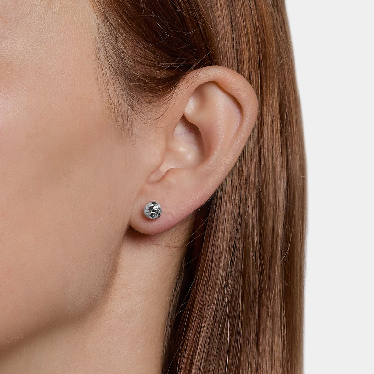 Rhodium-plated silver stud earrings LC107