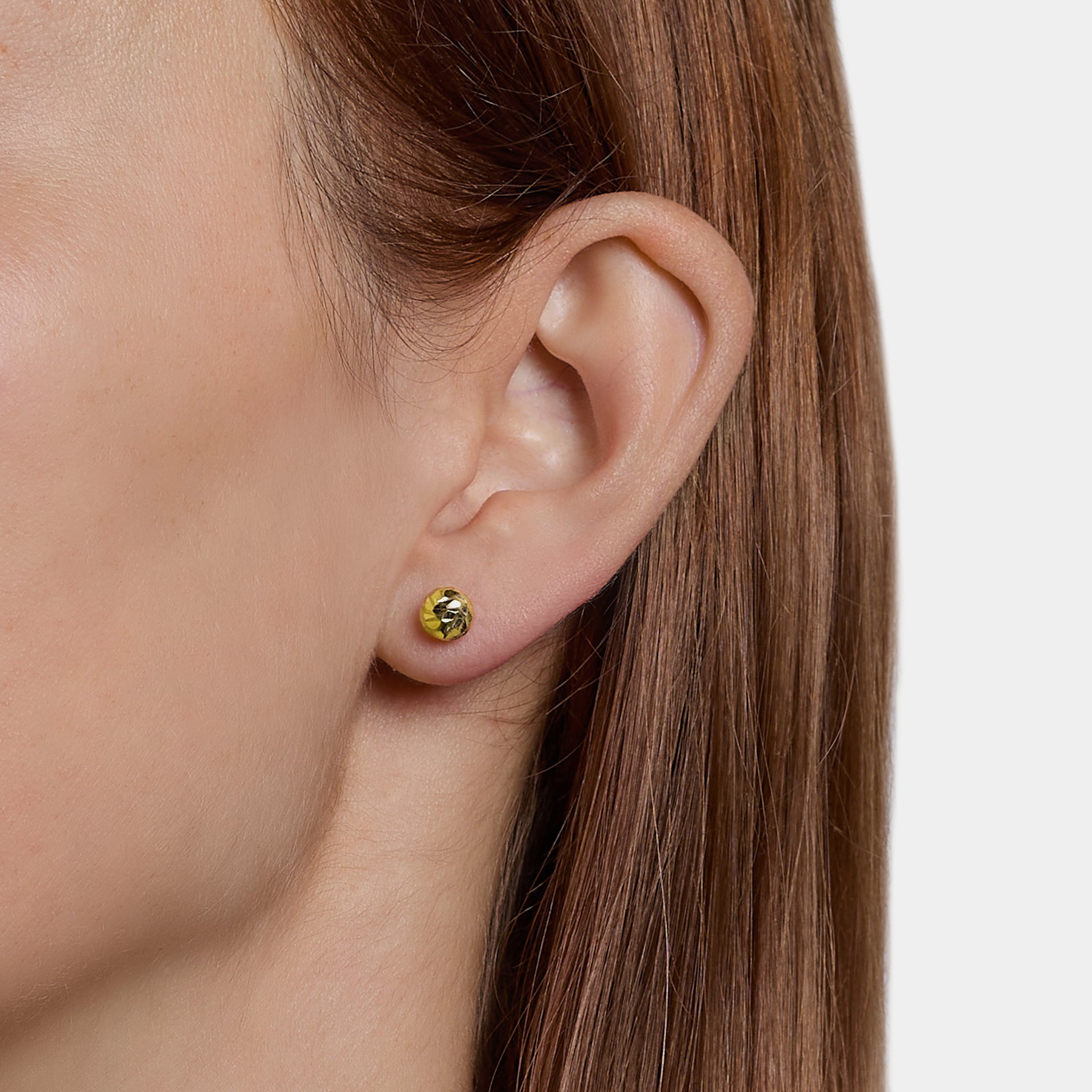 Yellow gold plated silver stud earrings LC108
