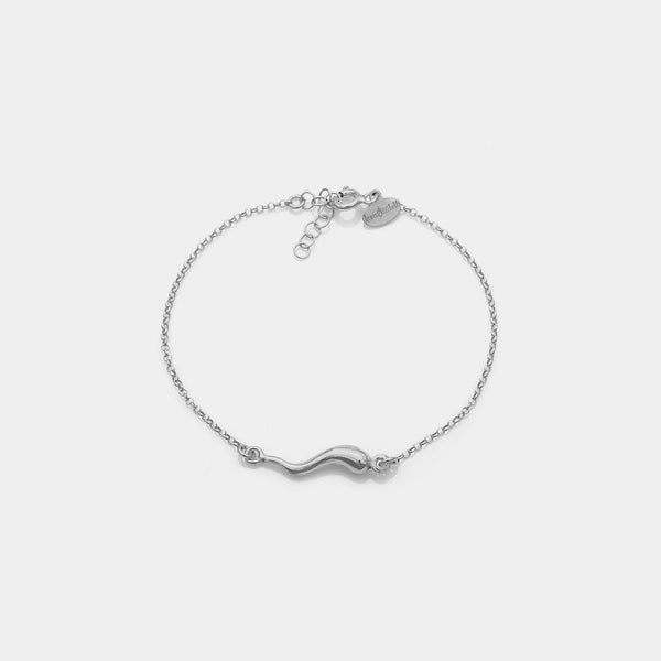 Rhodium-plated silver bracelet with central horn charm