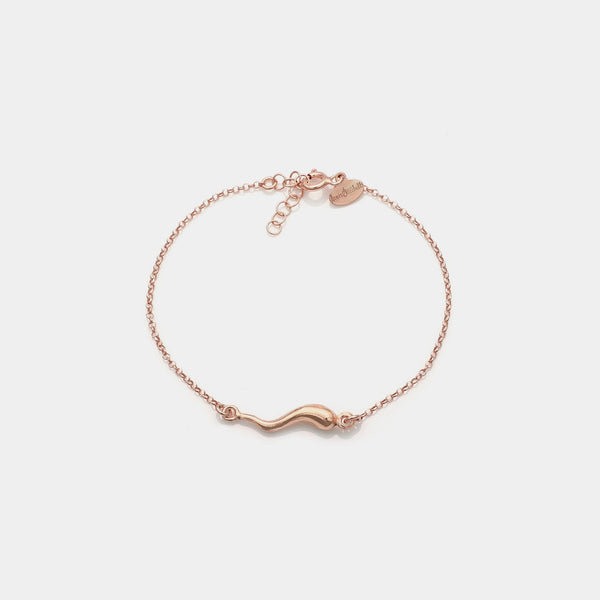 Rose gold silver bracelet with central horn charm