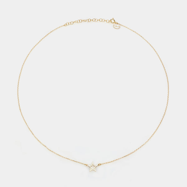 Collar de plata chapada en oro con centro de estrella perforada