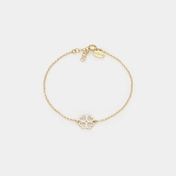 Gold-plated silver bracelet with clover centerpiece and heart-shaped perforated petals