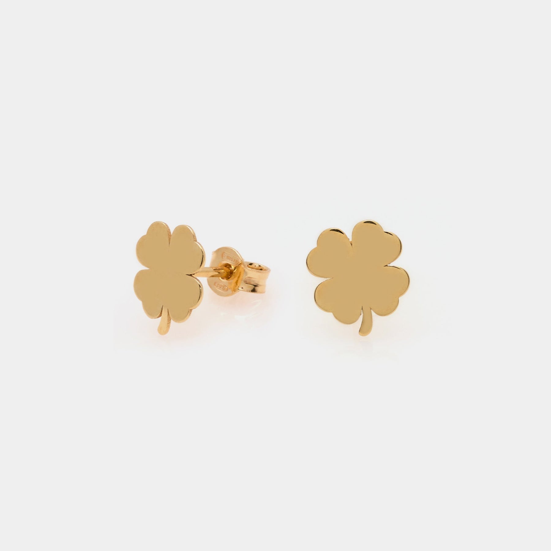 Gold-plated silver stud earrings with clover