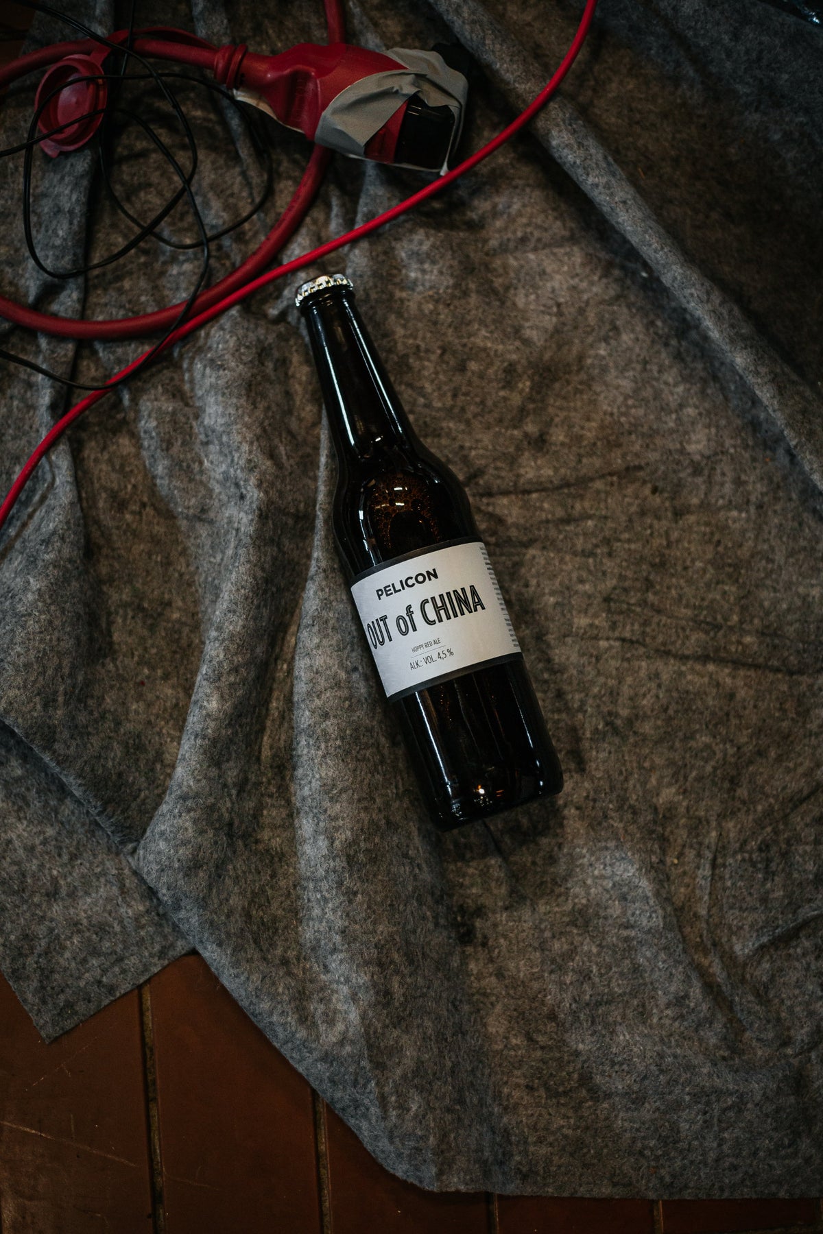Out of China – hoppy red ale 4.5% – 500 ml – Pelicon
