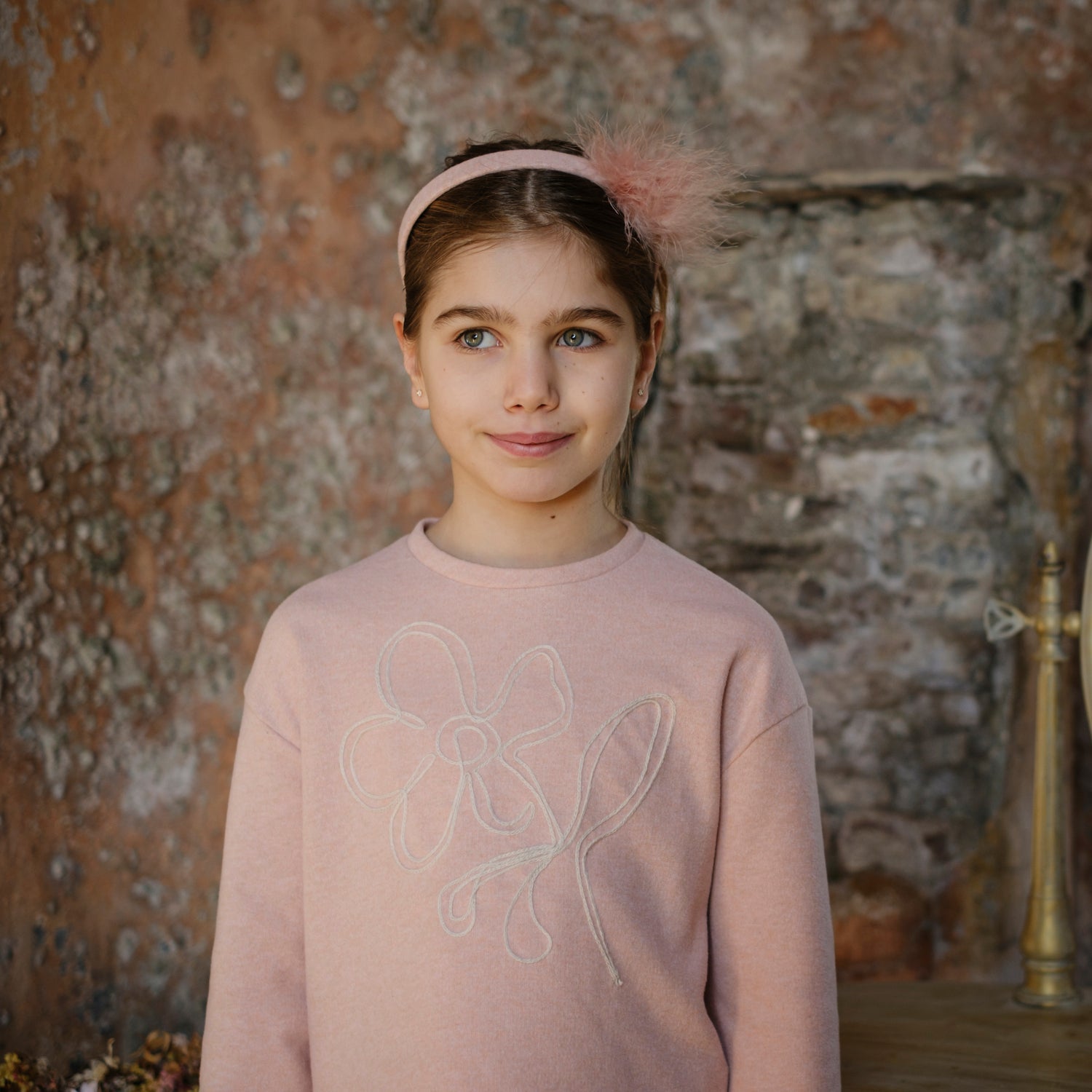 MAGLIA IN COTOCASHMERE CON RICAMO FIORE