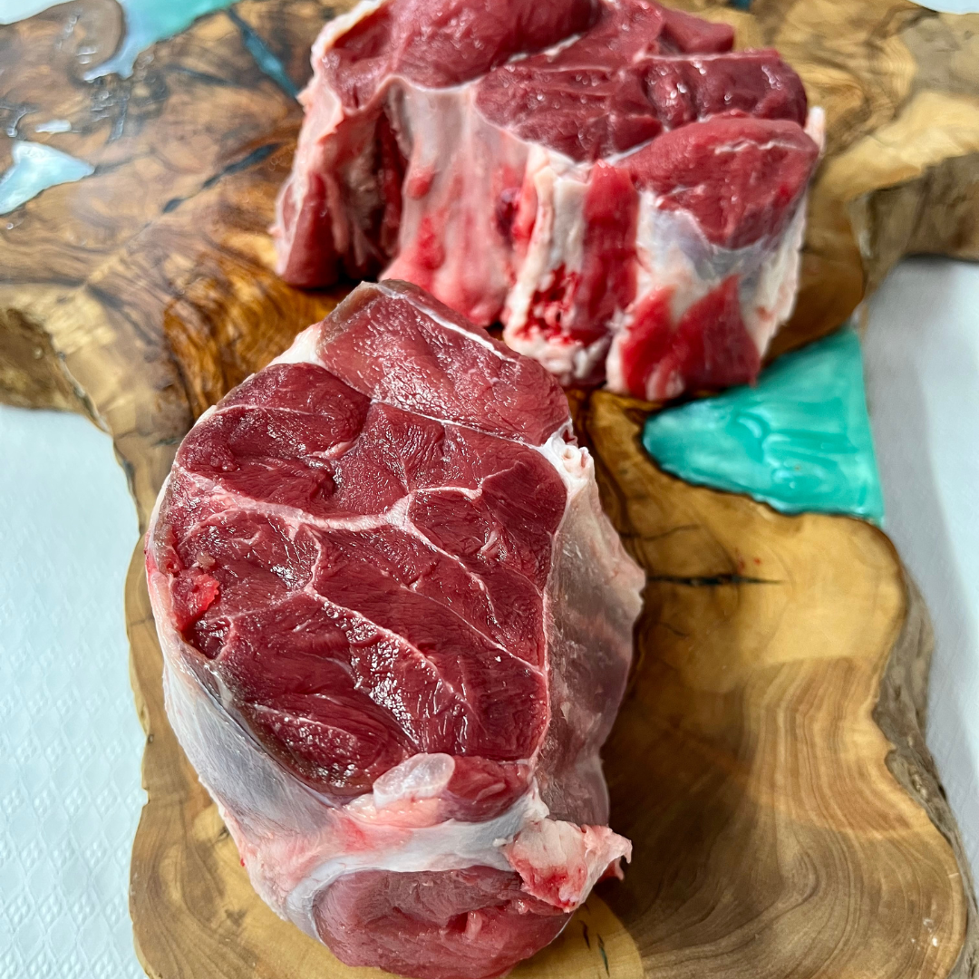 2 kg de jarrete o aguja de res, en 4 piezas