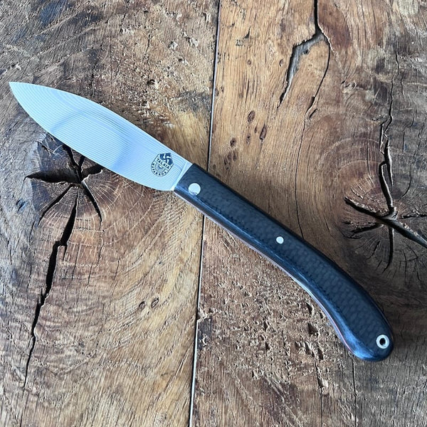 NAFARROA-couteau-basque-fibre-de-carbone-damas-inox