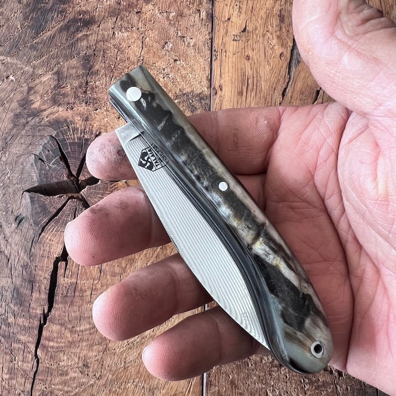 NAFARROA-couteau-basque-pliant-manech-damas-inox