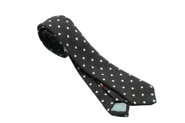 Corbata marrón oscuro con lunares blancos en lana pura