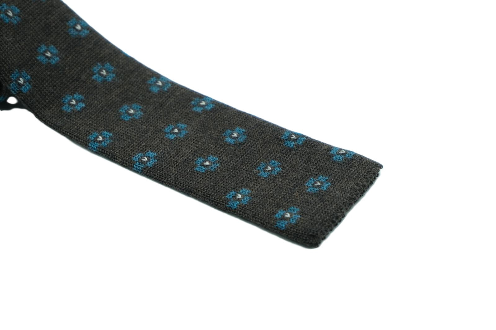 Brown tricot tie with flowers in pure wool
