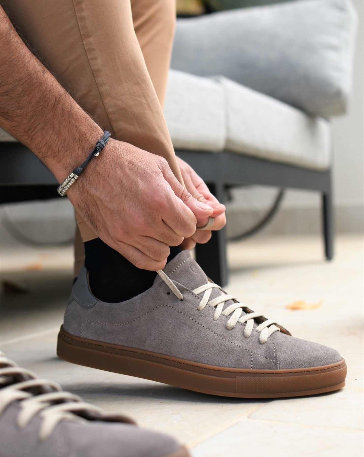 OSTUNI - Volledig Taupe