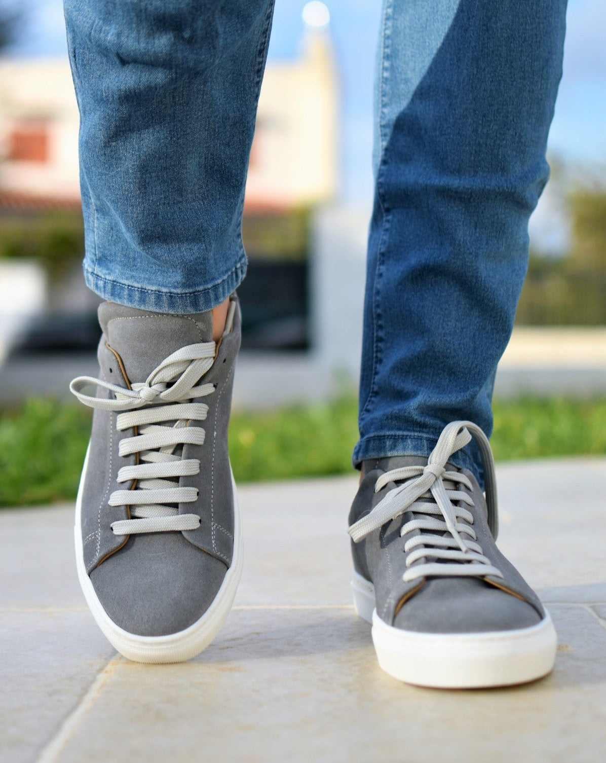 OSTUNI - Lichtgrijs Suède