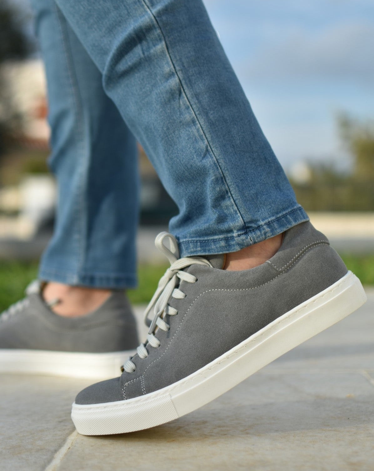 OSTUNI - Lichtgrijs Suède