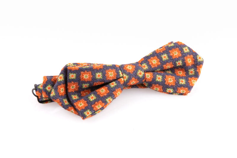 Colored pure wool bow tie