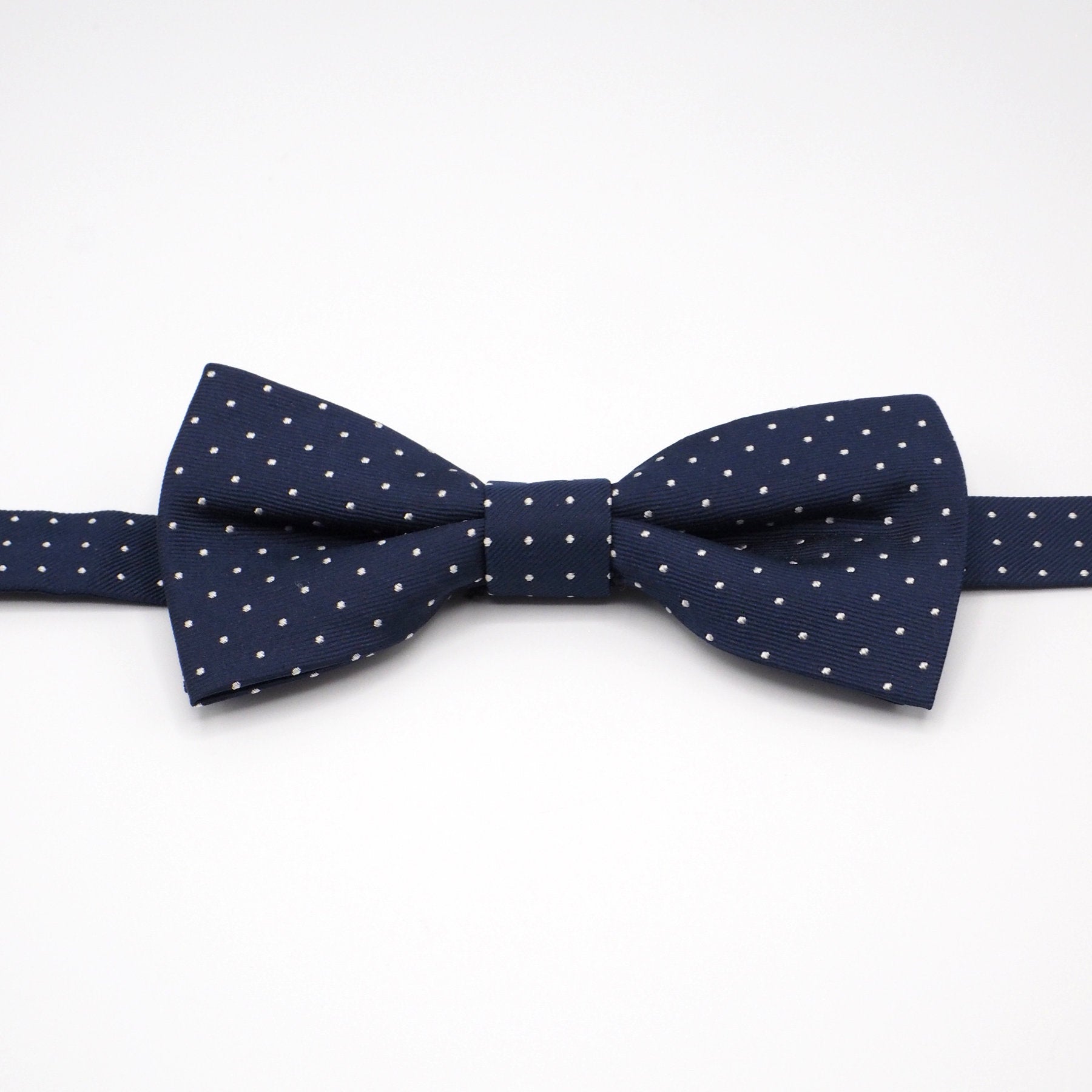 Elegant micropois bow tie
