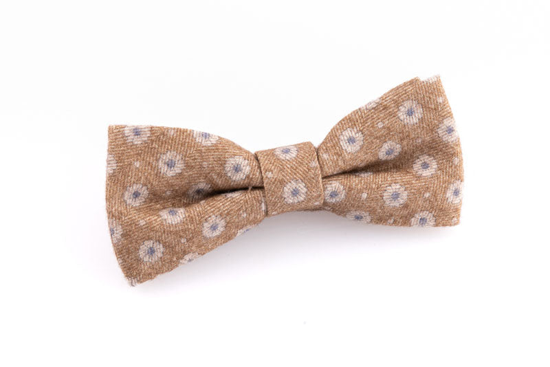 Ljeskovac čisti vuna leptir mašna