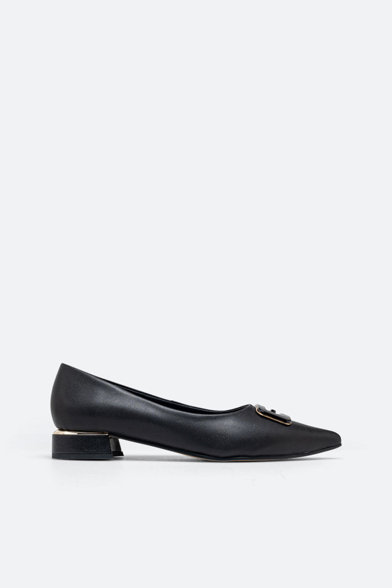 Low-cut Laval Black Leather