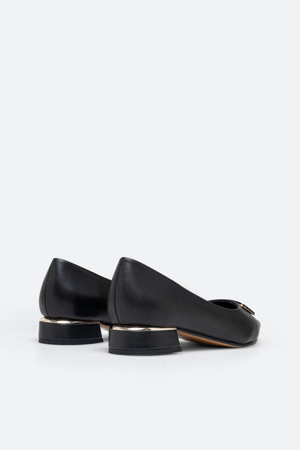 Low-cut Laval Black Leather